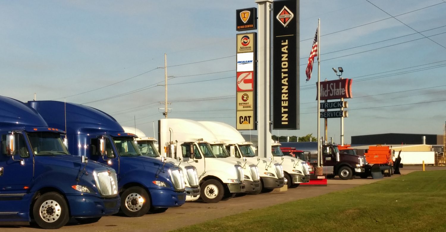 semi trucks Mid-State Truck service lot