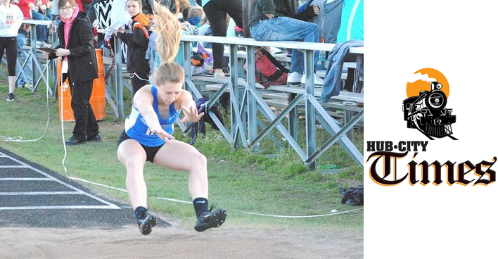 Sylviann Momont auburndale apaches girls high school track and field triple jump marawood south conference meet