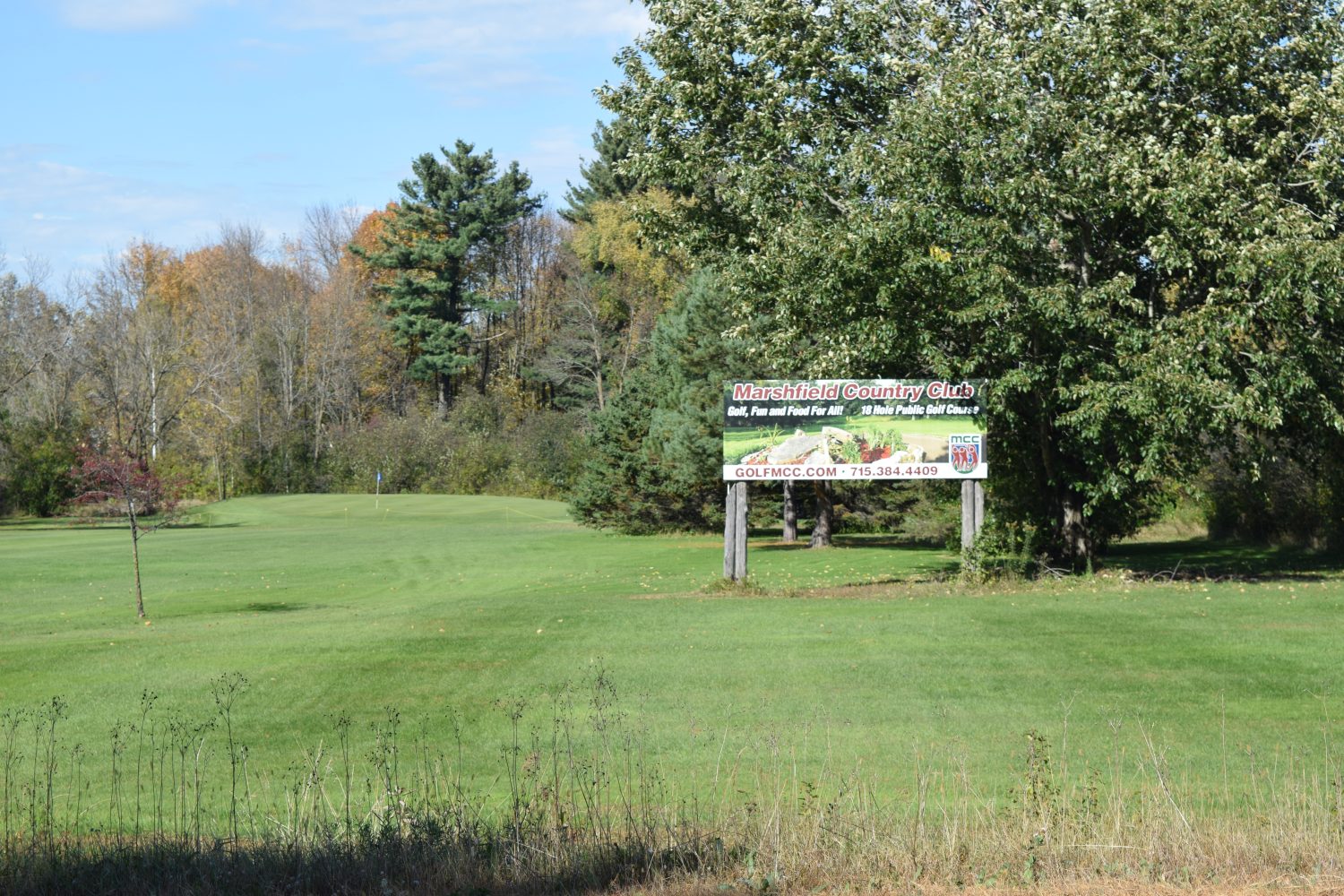 Marshfield Country Club has been sold to Jesse Jacobson, owner of Woodfield Inn & Suites.