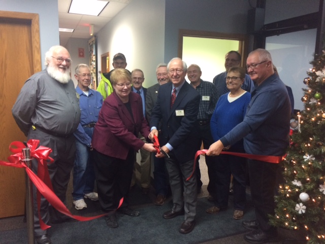 The Clark County Community Foundation recently held a ribbon cutting at its new office location.