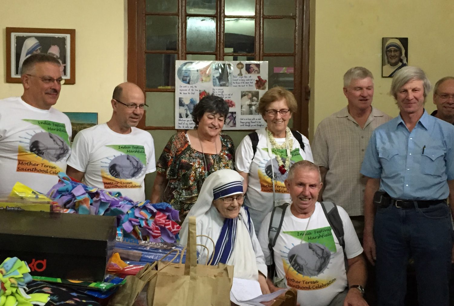 India Mission Joy volunteers present money and school supplies to the Mother Teresa Orphange in Calcutta, India.