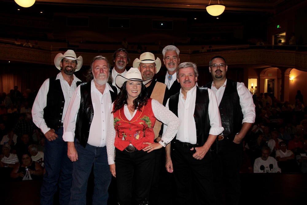 Maggie Mae & the Heartland Country Band